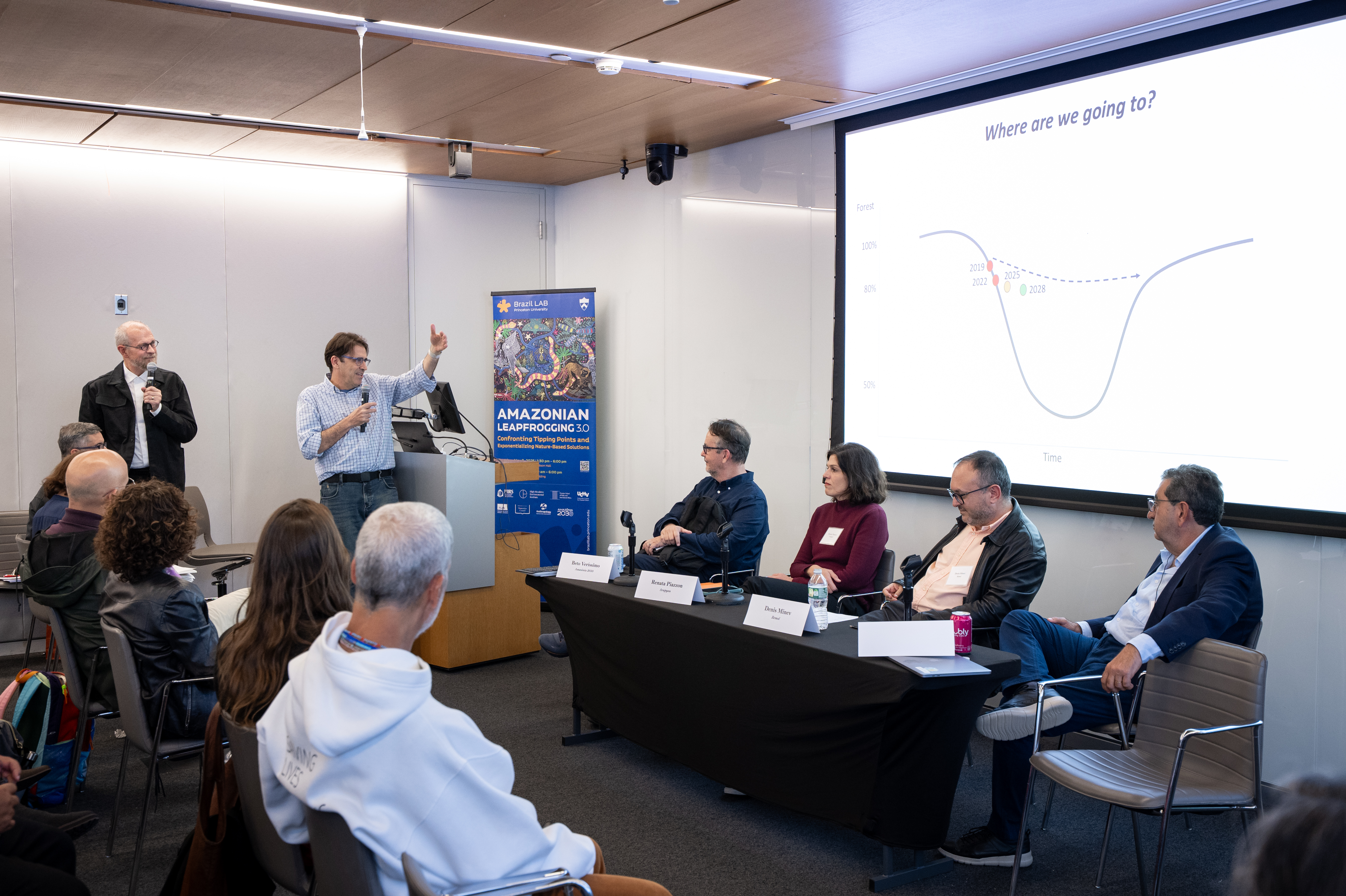 Tasso Azevedo presents at the Leapfrogging conference