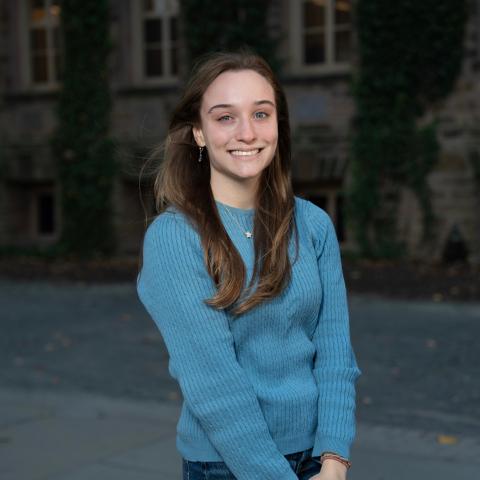 Simone Acosta ’27
