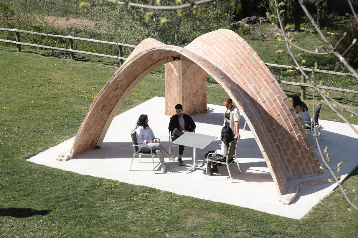Structural Crafts: Developing Vernacular Construction for Sustainable Futures
